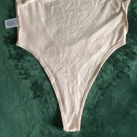 Laina Rauma Sold-Out RELAXED THONG BODYSUIT / LATTE - MEDIUM - Picture 7 of 11